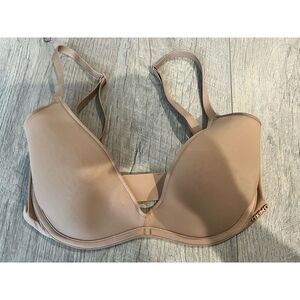 Skims 32D Bra Tan Weightless Scoop Underwire Back Closure EUC